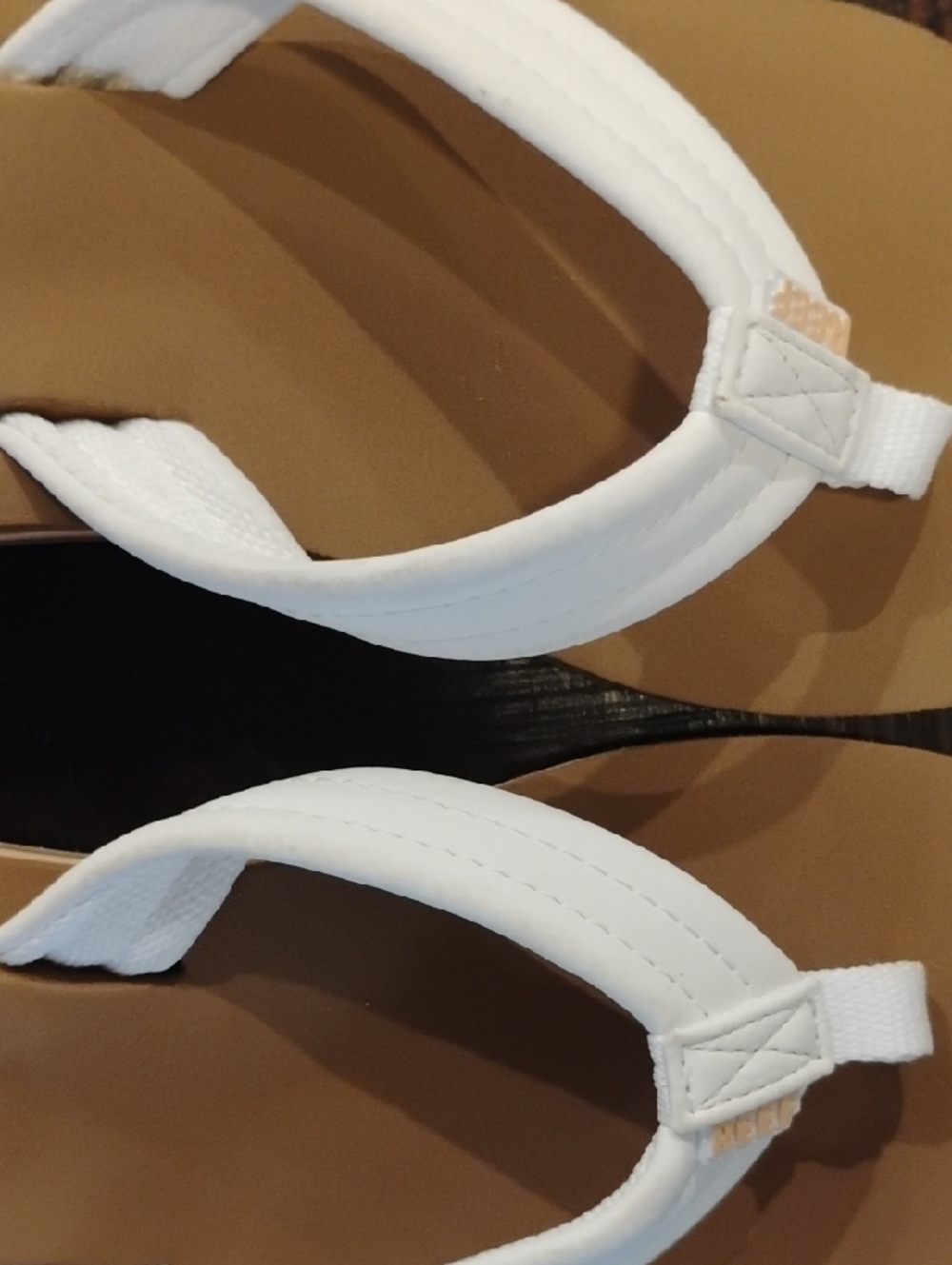 Reef White Strap Tan Footbed Cushion Sandals - Picture 3 of 5
